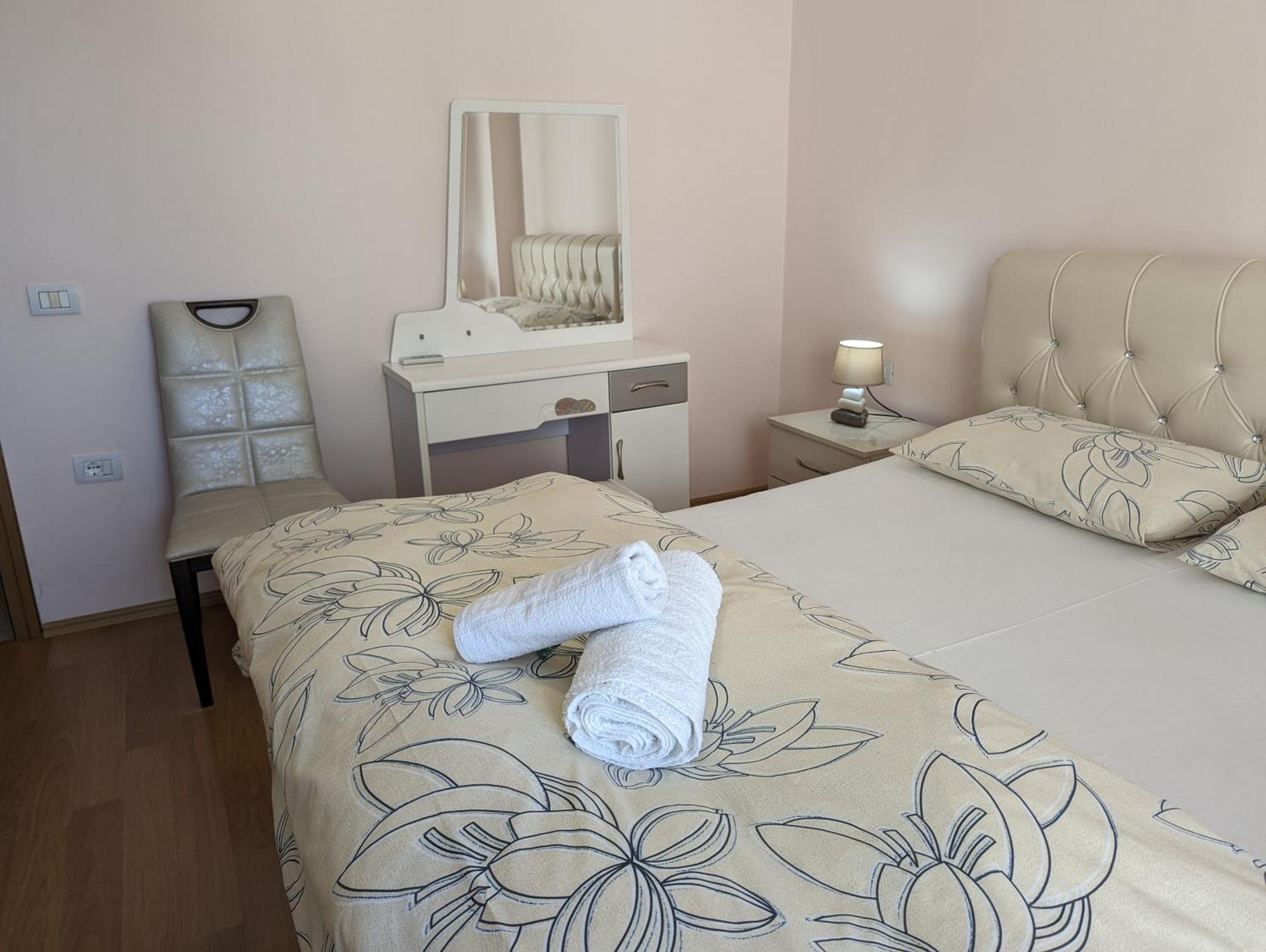 Arbi'S Apartment Shkoder Ngoại thất bức ảnh